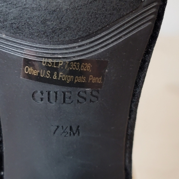 GUESS CERSIAN Black and Gold Velvet Chunky Block Heeled Sandal Sz 7.5 Chic - Picture 12 of 12